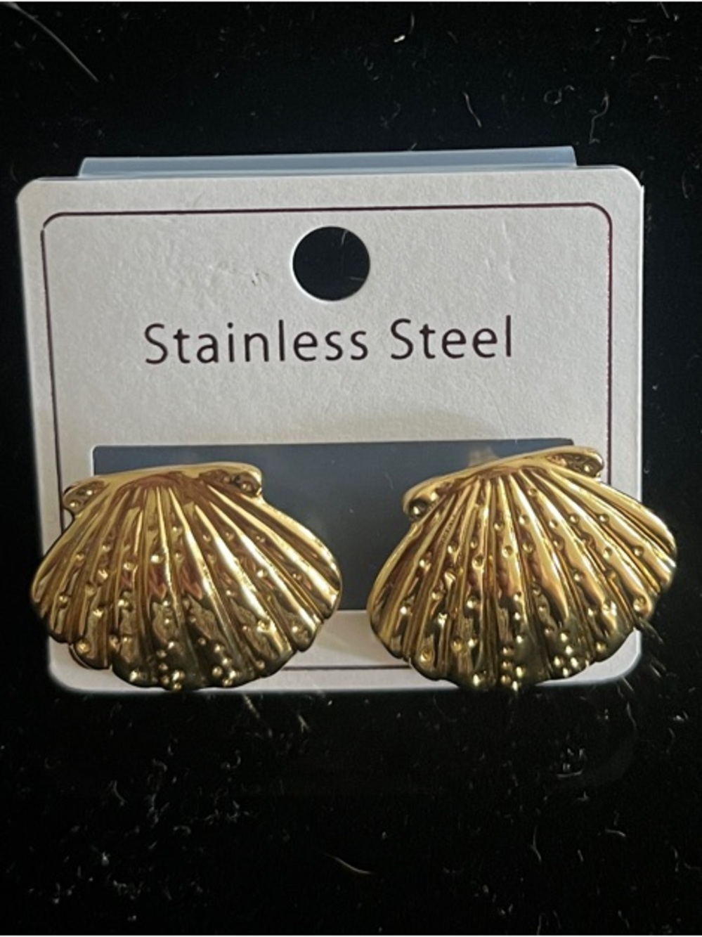 Scallop Studs